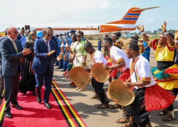 MW Xasan Sheekh oo ka degay Kampala, una sii gudbaya dal kale