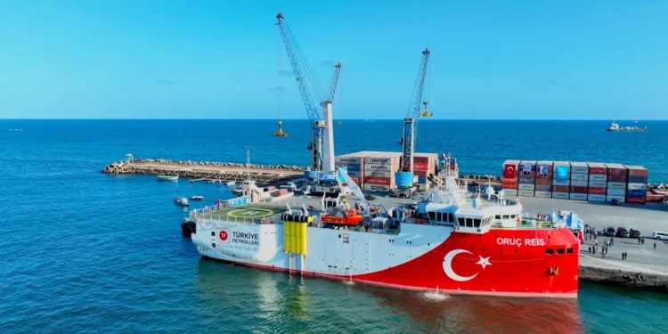 Turkiga oo shaaciyay in markabka Oruc Reis uu dhameystiray 50% sahminta shidaalka ee badda Soomaaliya